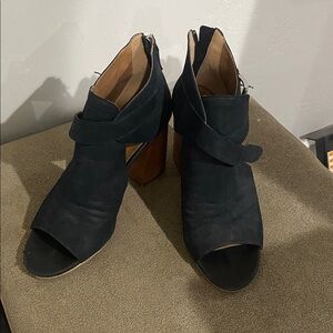 14th & Union Tan Peep-Toe Heels